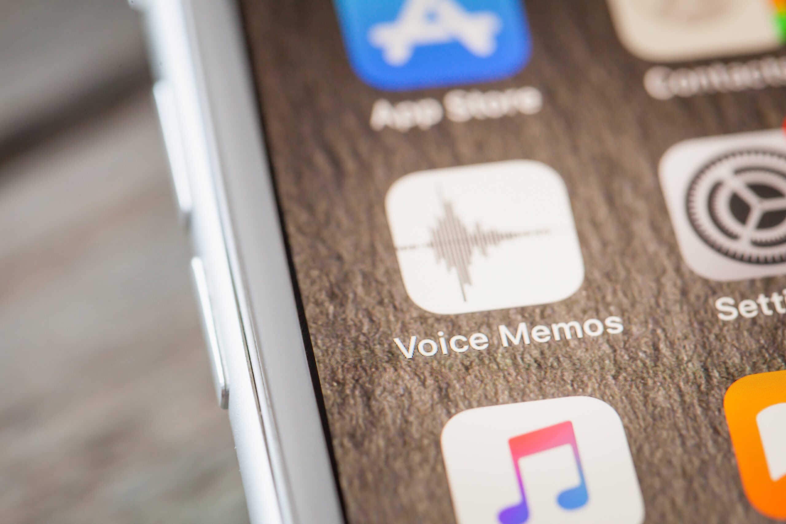 How To Use Voice Memos to Create Blog Posts