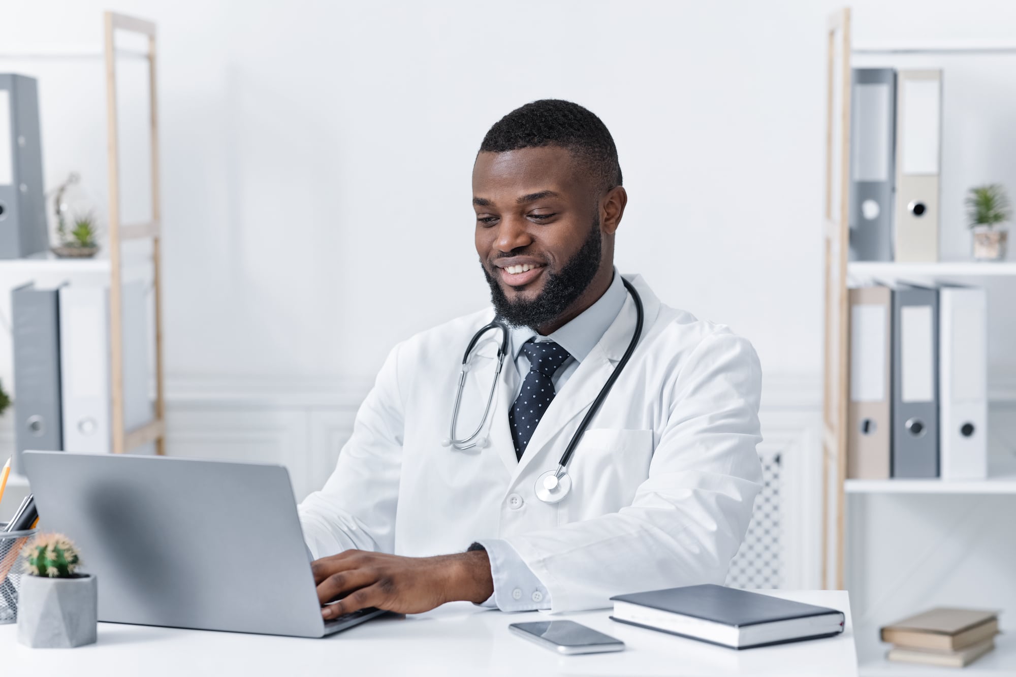 5 Tips for Starting a Physician Blog That’s Built to Scale